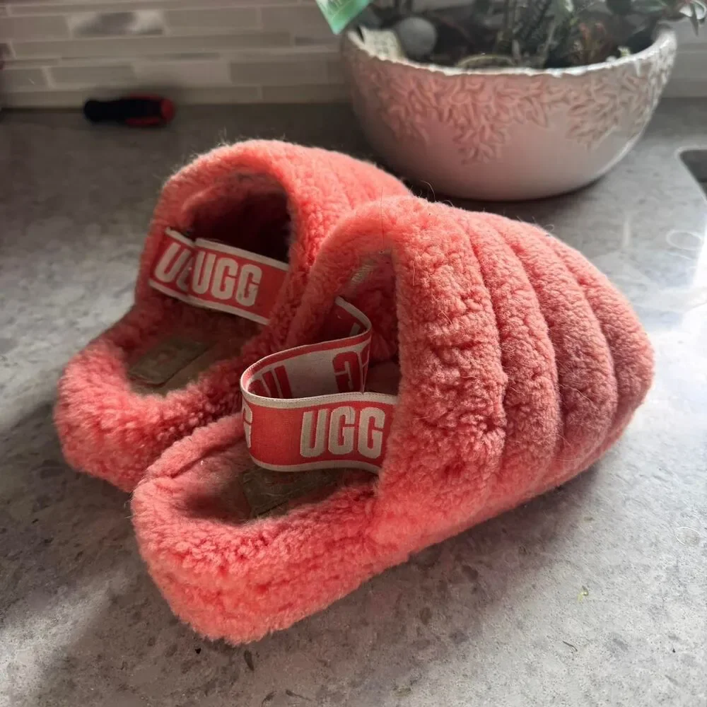 UGG Fluff Yeah slippers